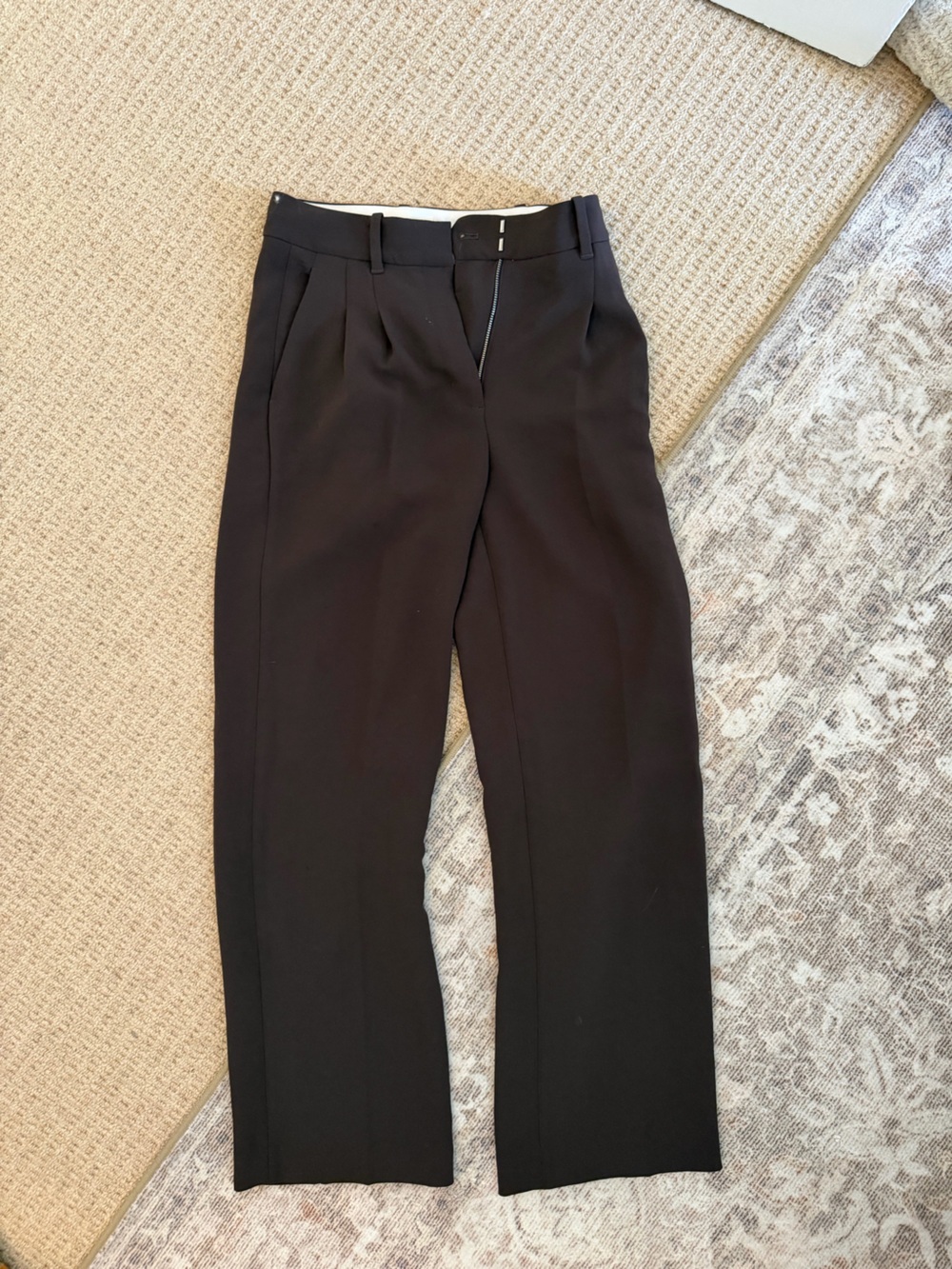 NWOT ARITZIA Wilfred Effortless Pant Crepette